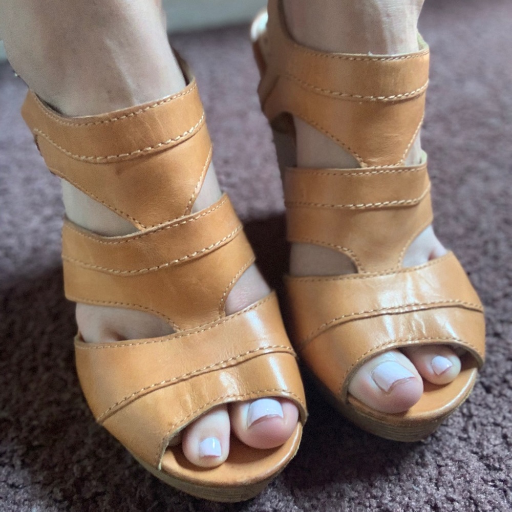Coach Jazlyn brown leather wedges